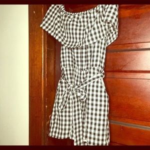 Black and White | off shoulder checkered romper